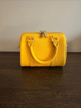 DUYP Yellow Leather Dome Satchel Handbag 🥰🥰